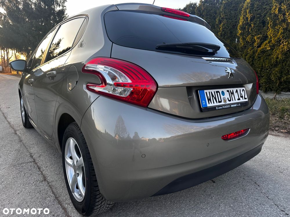 Peugeot 208 PureTech 82 Urban Move - 10