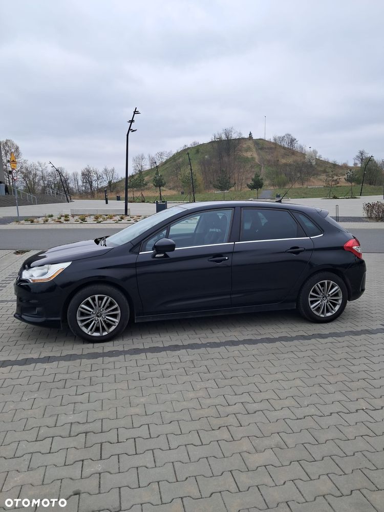 Citroën C4 HDi 110 Attraction - 4