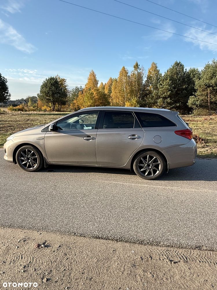 Toyota Auris 1.8 HSD Luna - 6