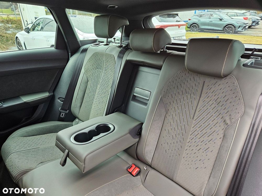 Cupra Leon Sportstourer 2.0 TSI 4Drive VZ DSG - 24