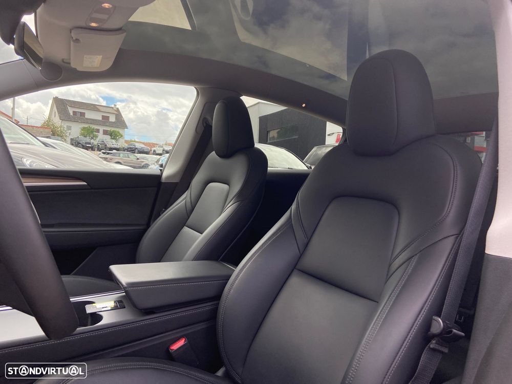 Tesla Model Y Performance Dual Motor AWD - 14