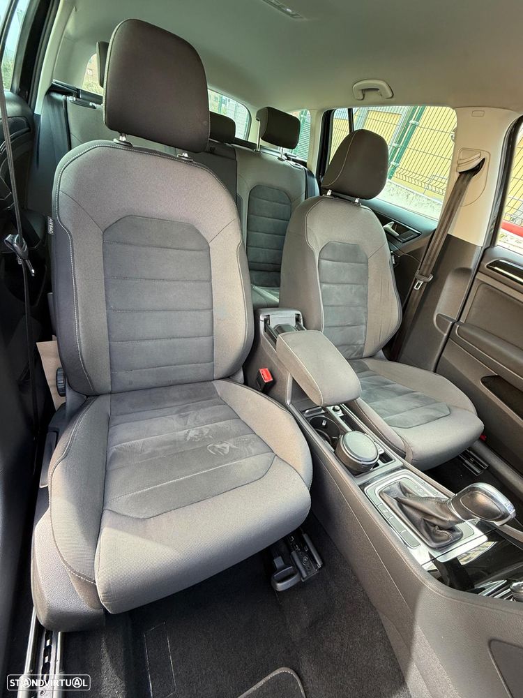 VW Golf Variant 1.6 TDi Highline DSG - 42