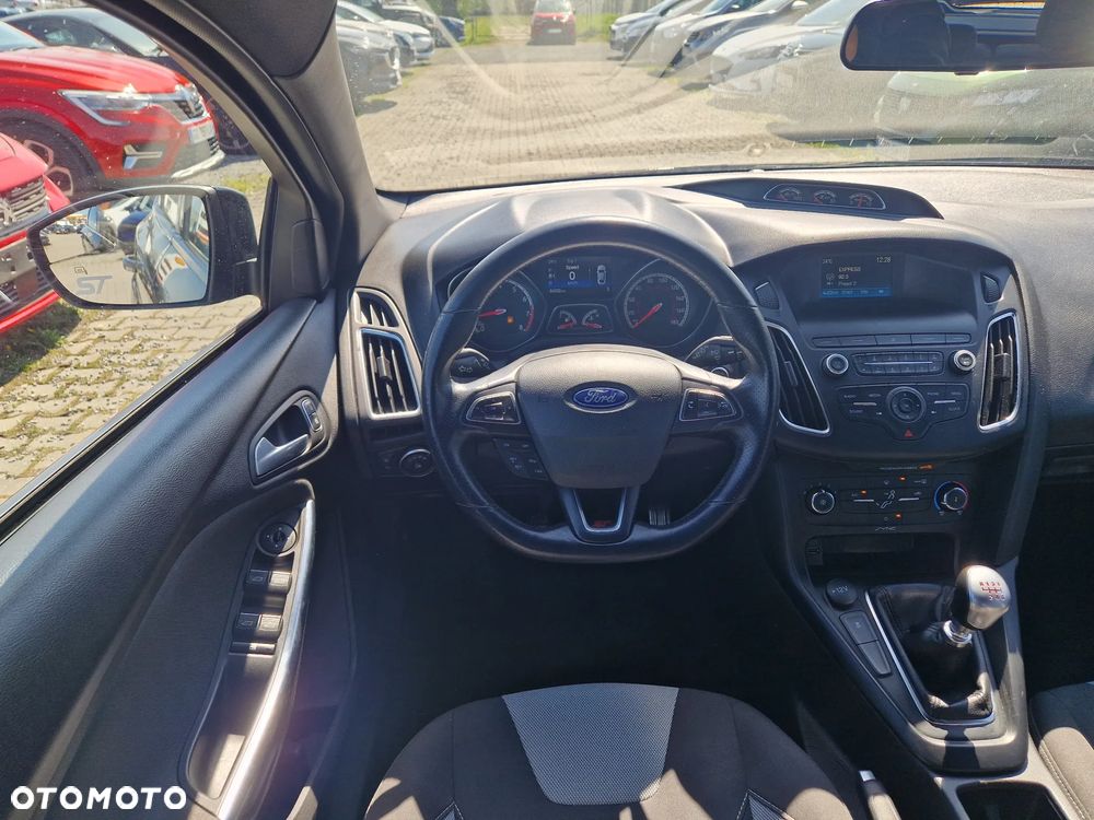 Ford Focus - 26