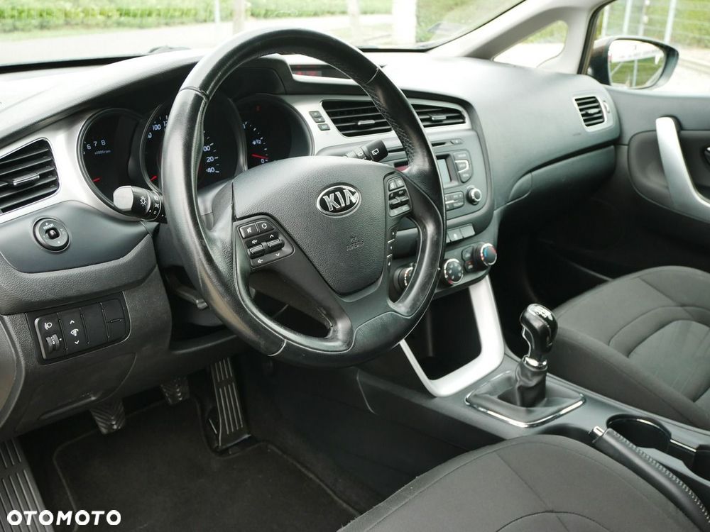 Kia Ceed - 15