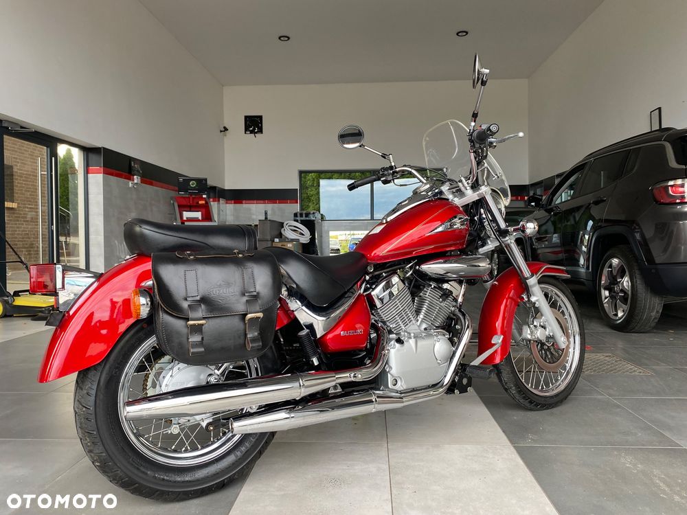 Suzuki Intruder - 6
