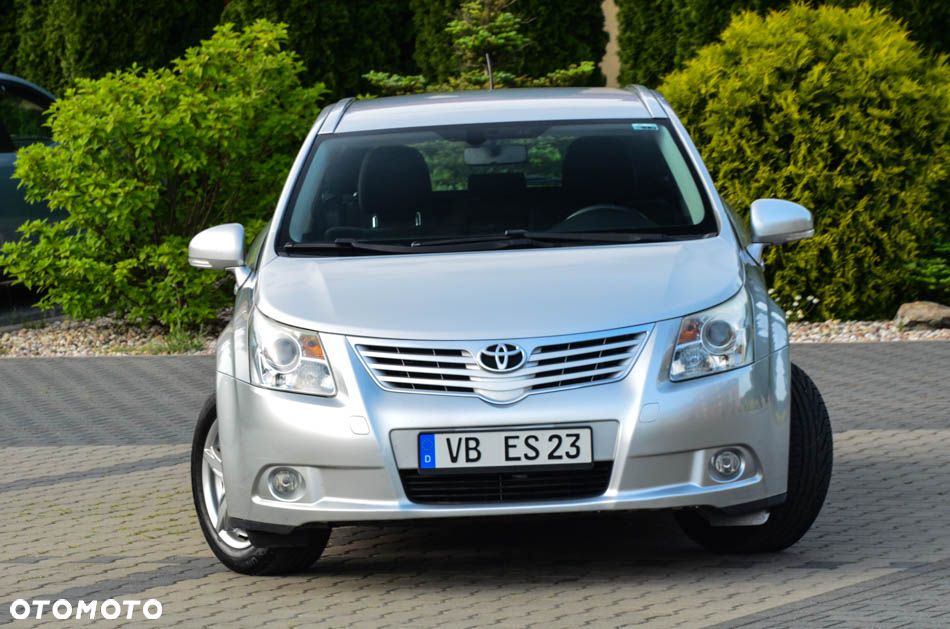 Toyota Avensis 1.8 Comfort - 18