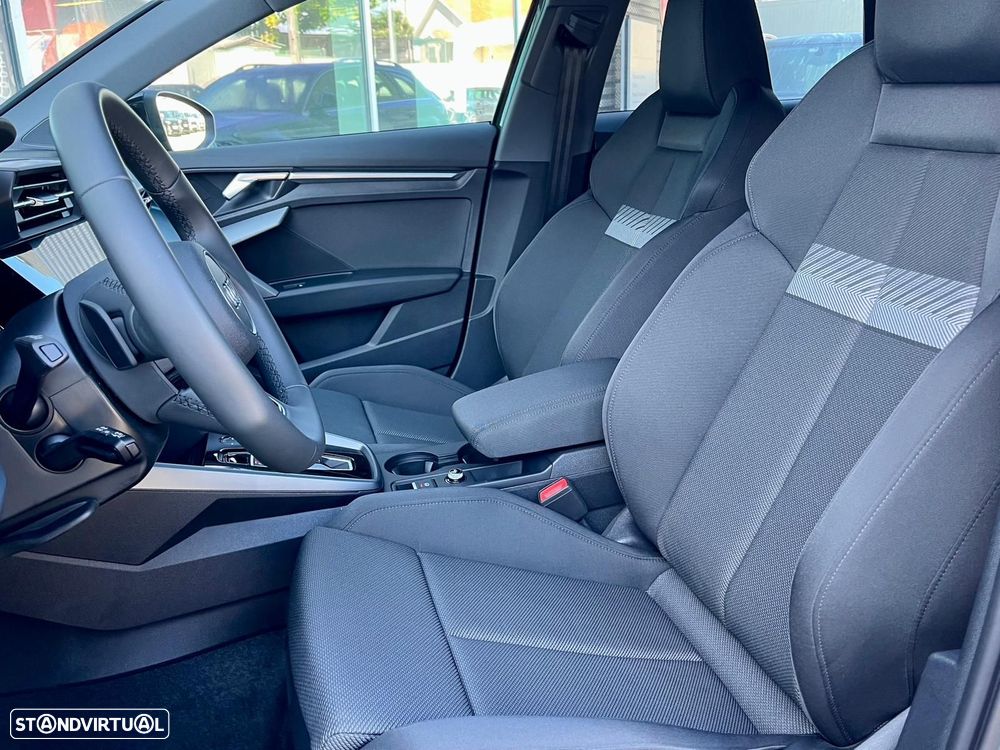 Audi A3 40 TFSIe SE Business — fotografia 10