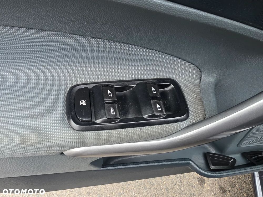 Ford Fiesta - 20