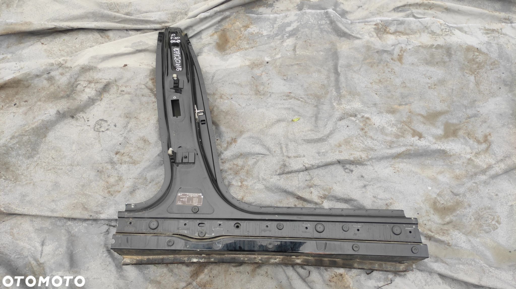 PRÓG PRAWY SŁUPEK B BMW F10 F11 668 SCHWARZ II 2 - 1