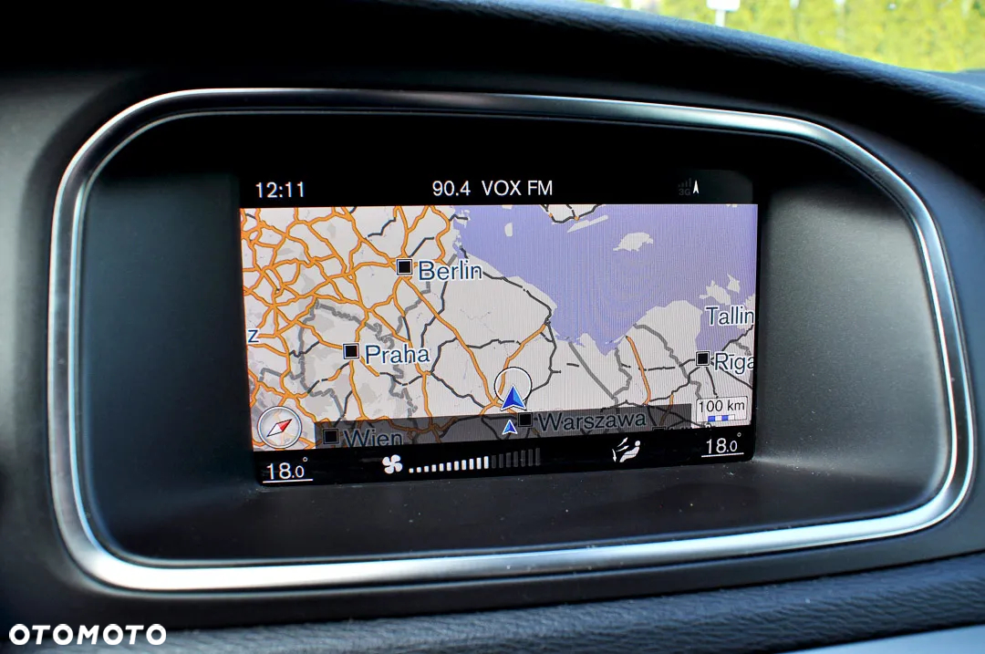 Volvo V40 D2 Drive-E Momentum - 28