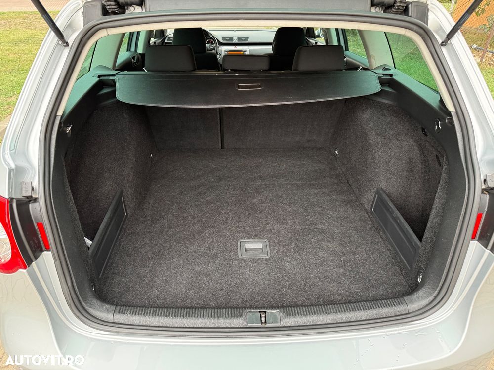 Volkswagen Passat - 13
