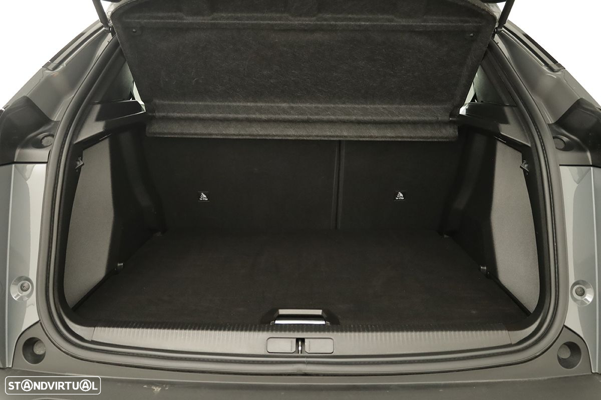 Peugeot 2008 1.2 PureTech Allure - 21