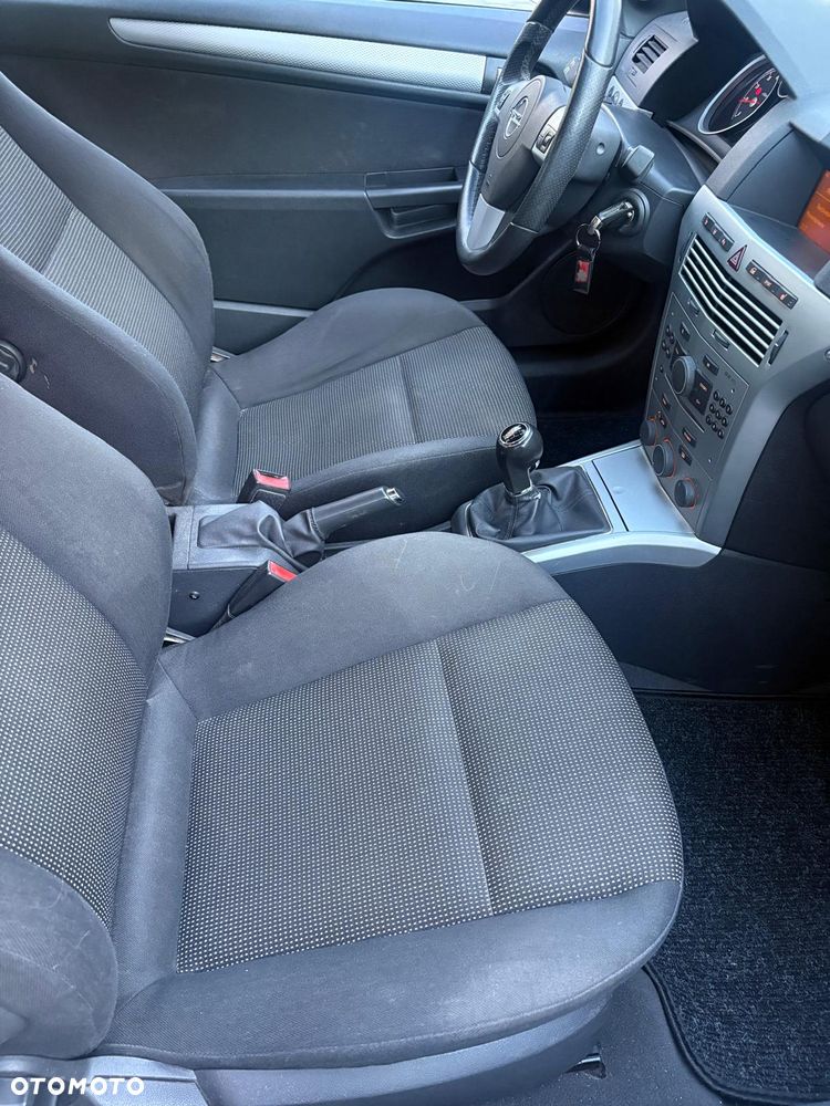 Opel Astra 2.0 Turbo Edition - 9