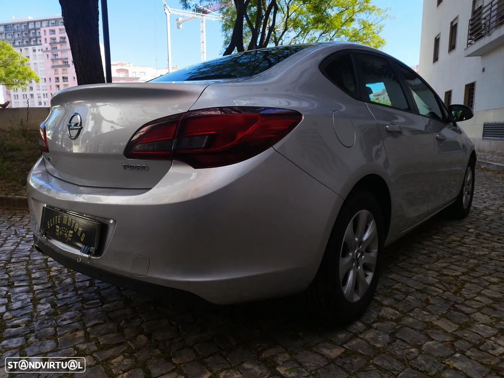 Opel Astra 1.4 T Cosmo S/S - 3