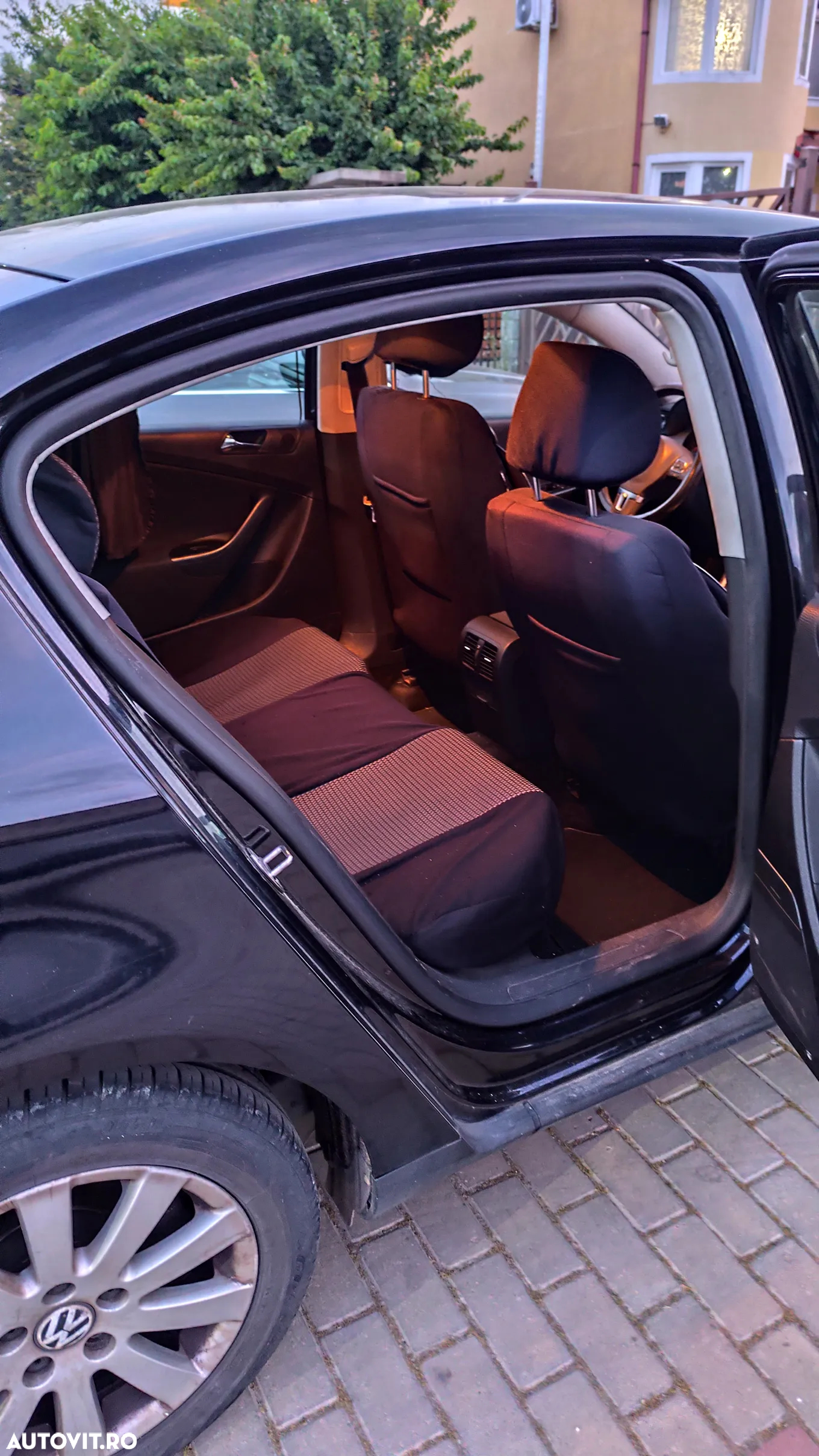 Volkswagen Passat 2.0 TDI DPF BlueMotion Technology Highline - 9