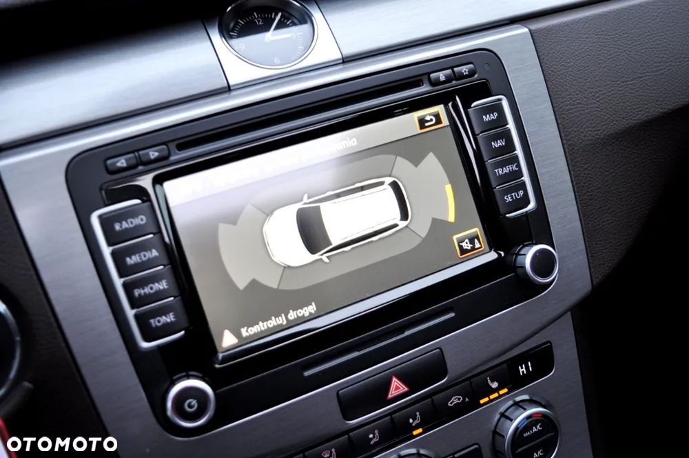 Volkswagen Passat 2.0 TDI Highline DSG - 31