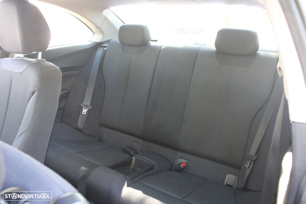 BMW 218 d Coupe Line Sport - 33