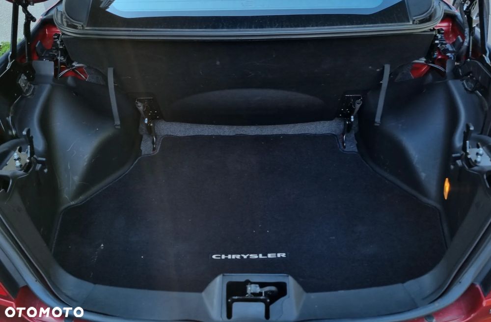 Chrysler Sebring 2.7 V6 Limited - 17