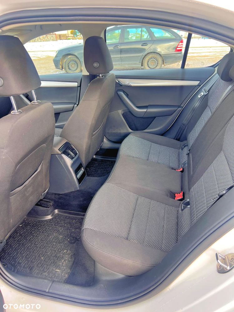 Skoda Octavia 2.0 TDI Style - 14