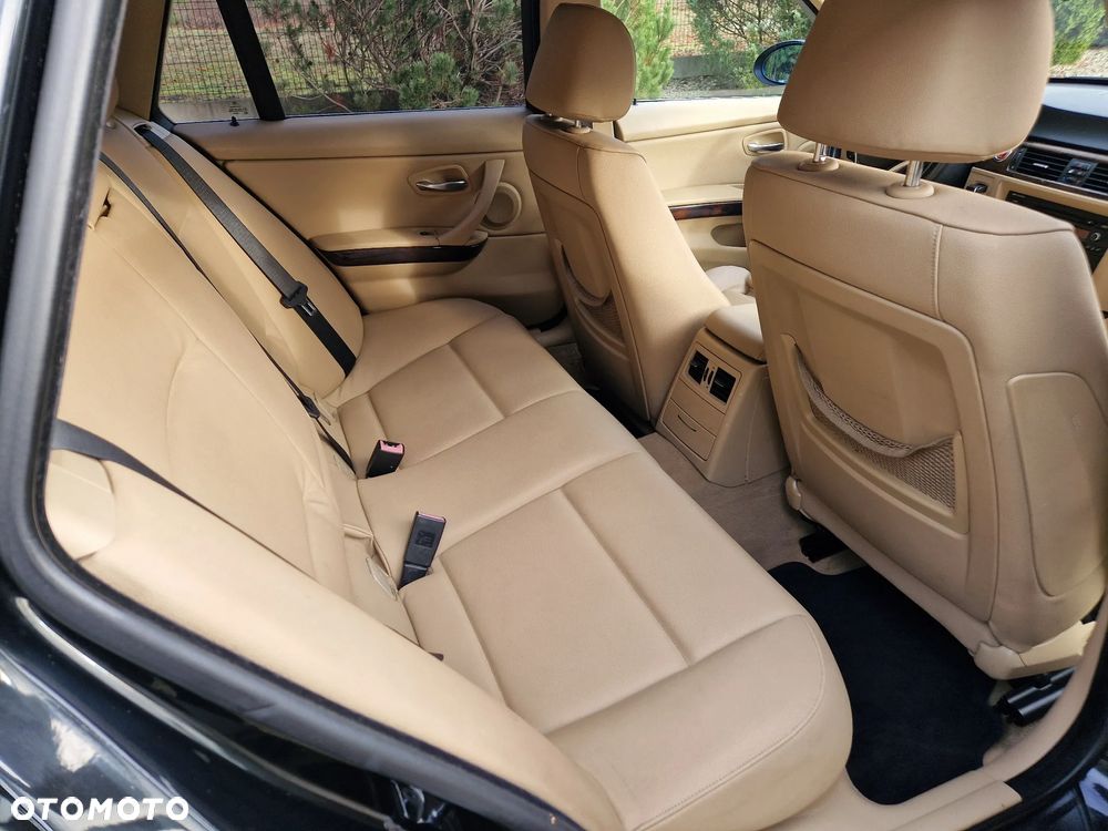 BMW Seria 3 335d DPF Edition Sport - 11