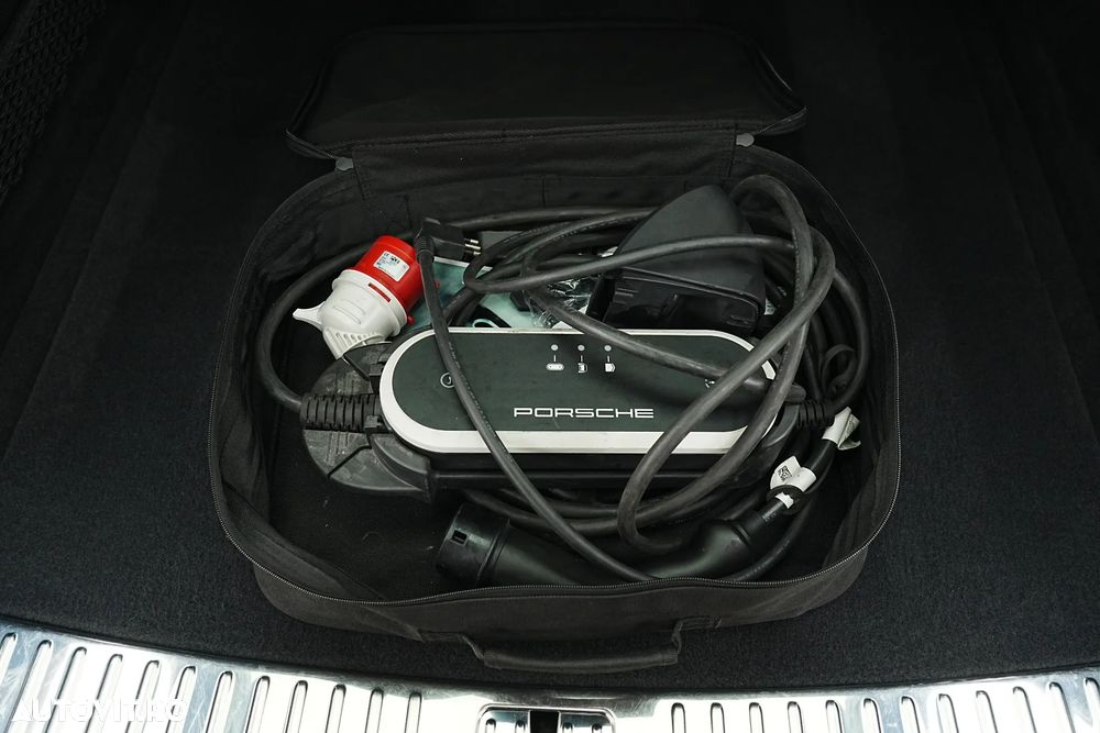 Porsche Cayenne E-Hybrid Tiptronic S - 40