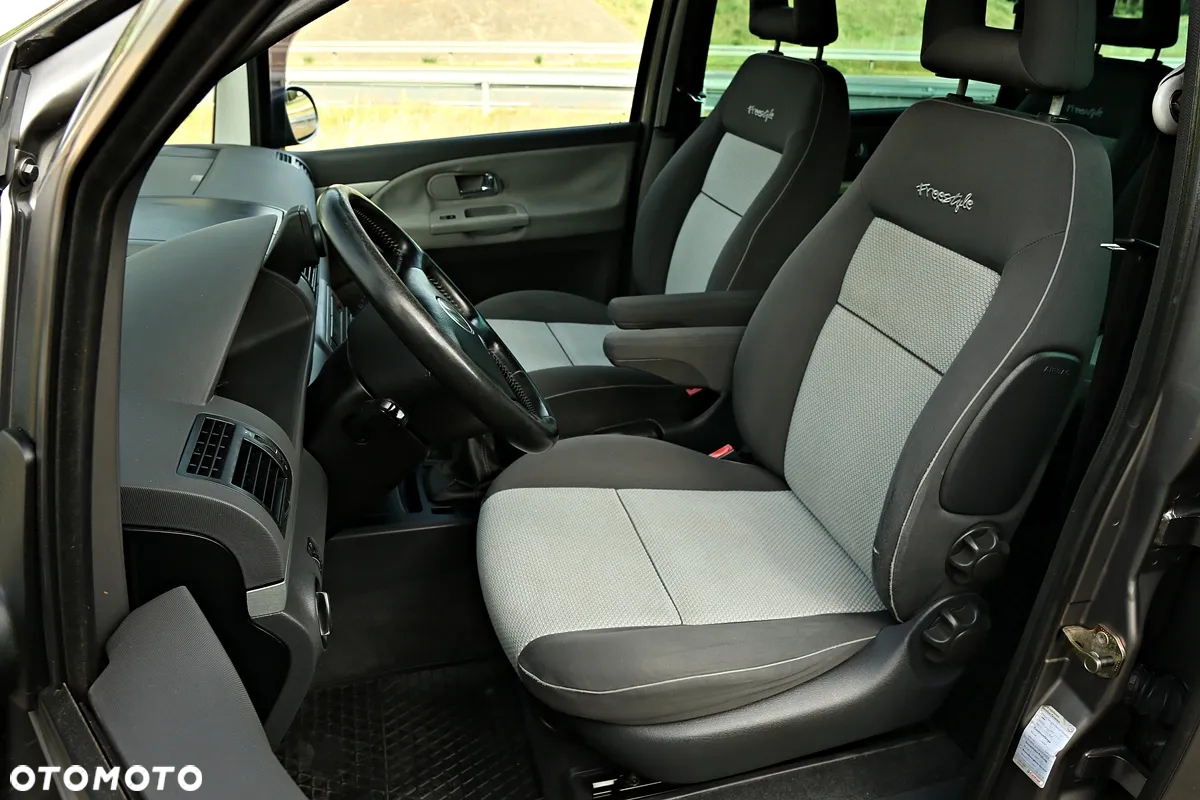 Volkswagen Sharan 2.0 TDI DPF Freestyle - 30
