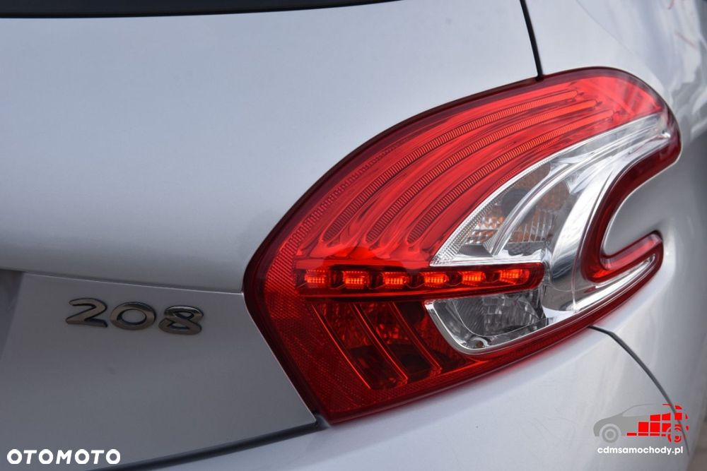 Peugeot 208 - 14
