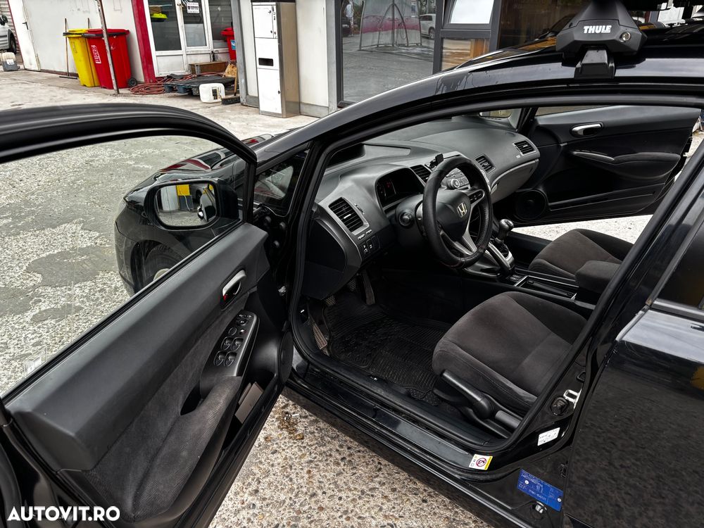 Honda Civic 1.8 S - 5