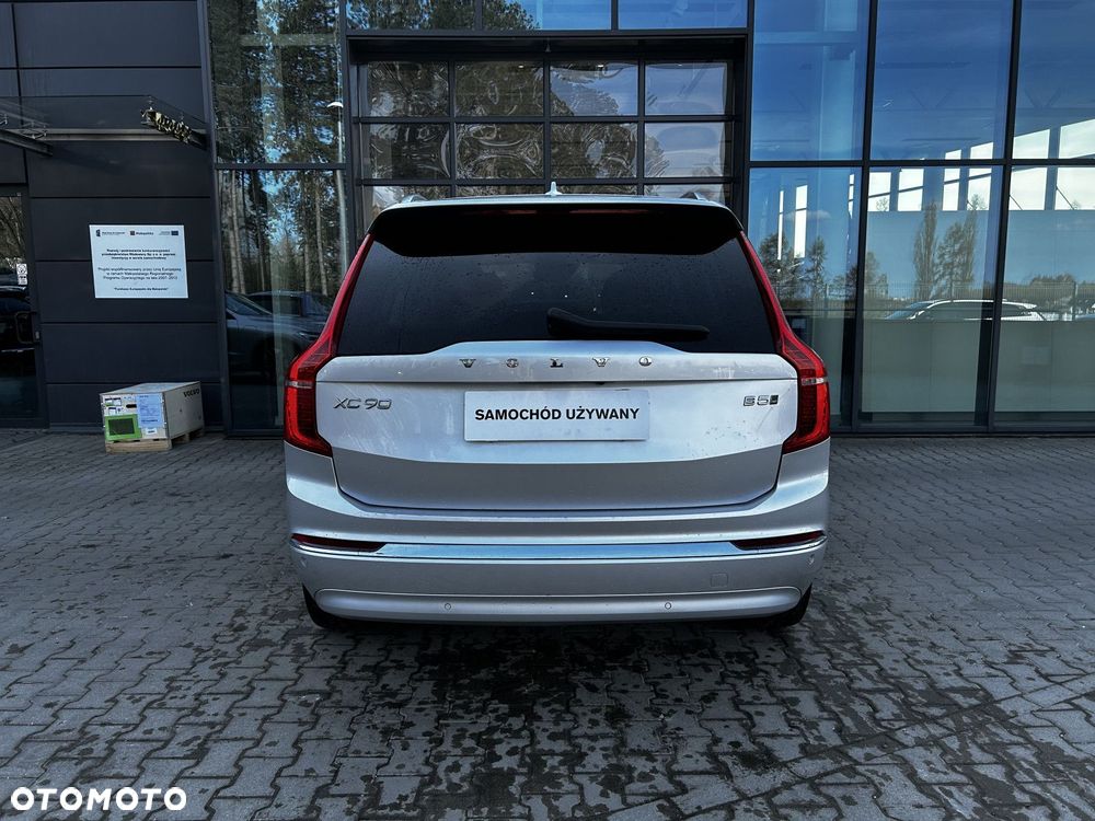 Volvo XC 90 - 8