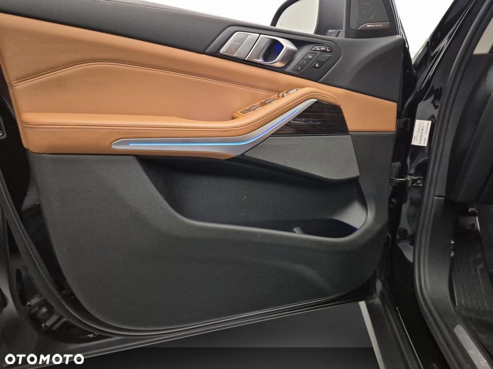 BMW X7 - 12
