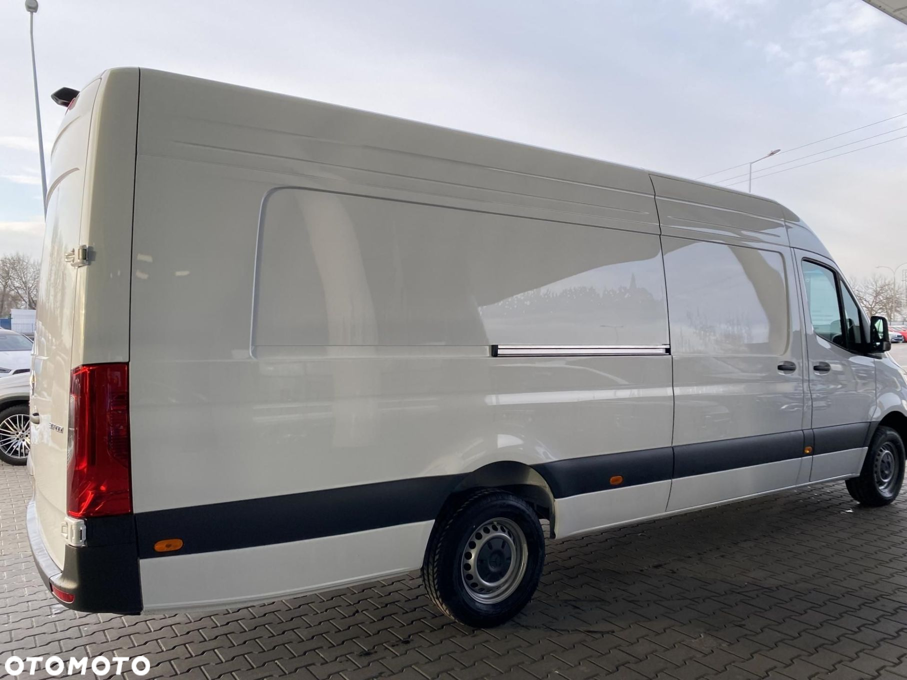 Mercedes-Benz Sprinter - 4