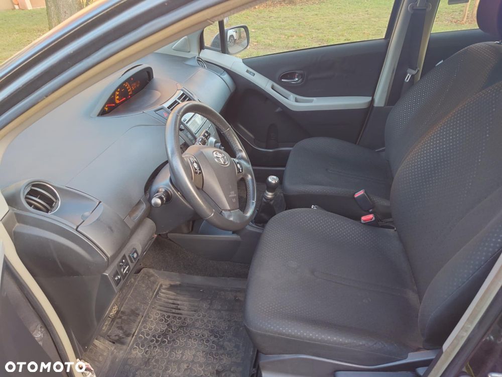 Toyota Yaris 1.0 VVT-i Luna - 9