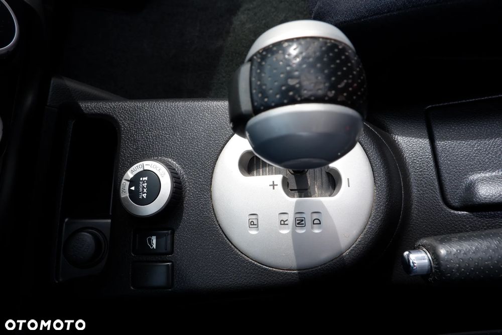 Nissan X-Trail 2.0 dCi 4x4 DPF Automatik SE - 23