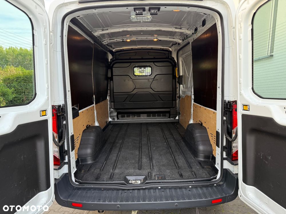 Ford Transit - 11