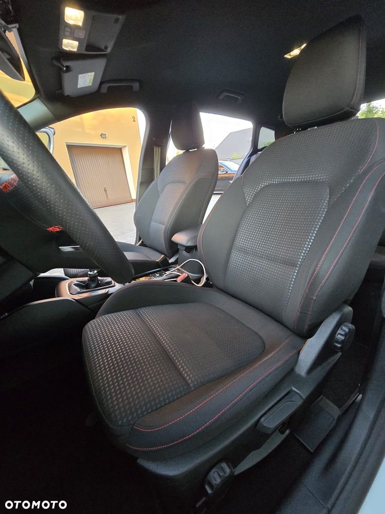 Ford Focus - 27