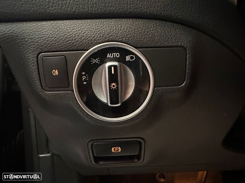 Mercedes-Benz CLA 200 - 16