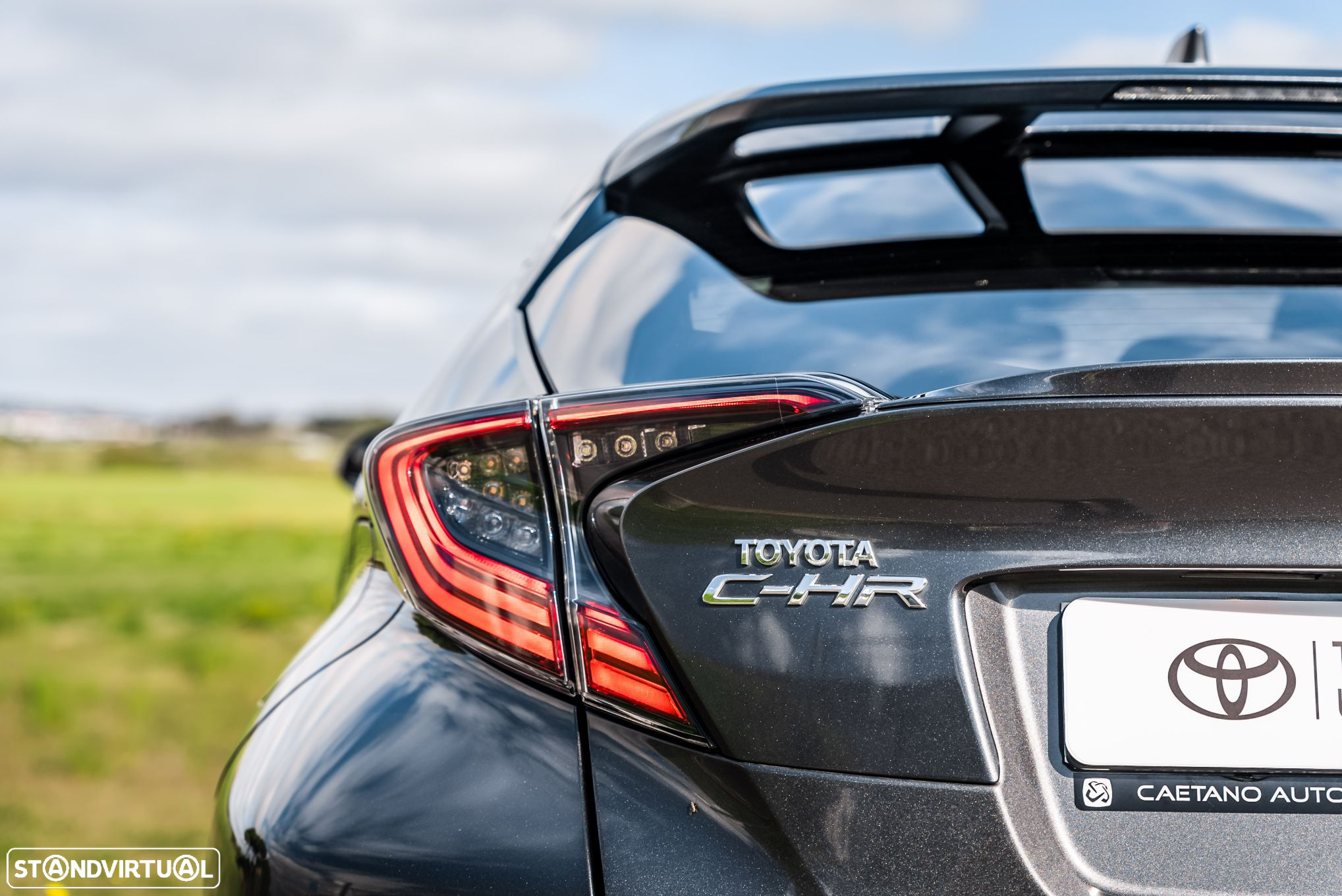 Toyota C-HR 1.8 HSD Exclusive+P.Luxury - 30