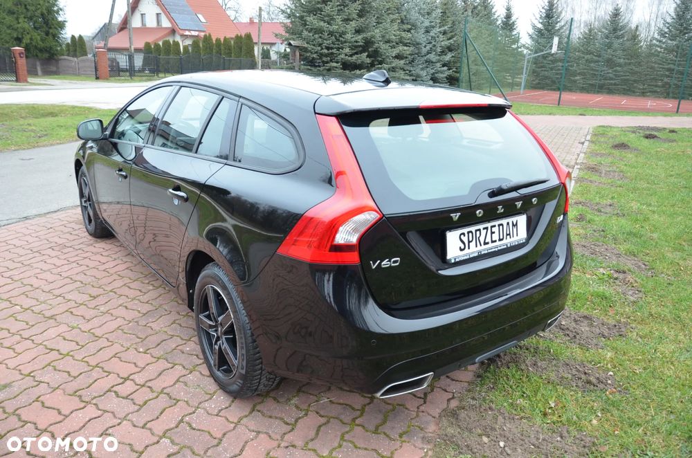Volvo V60 D4 Geartronic Momentum - 8