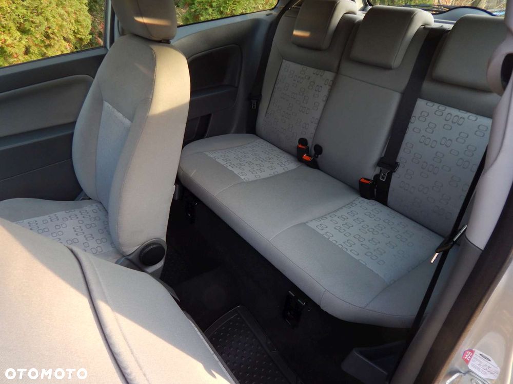 Ford Fiesta 1.25 Trend - 14