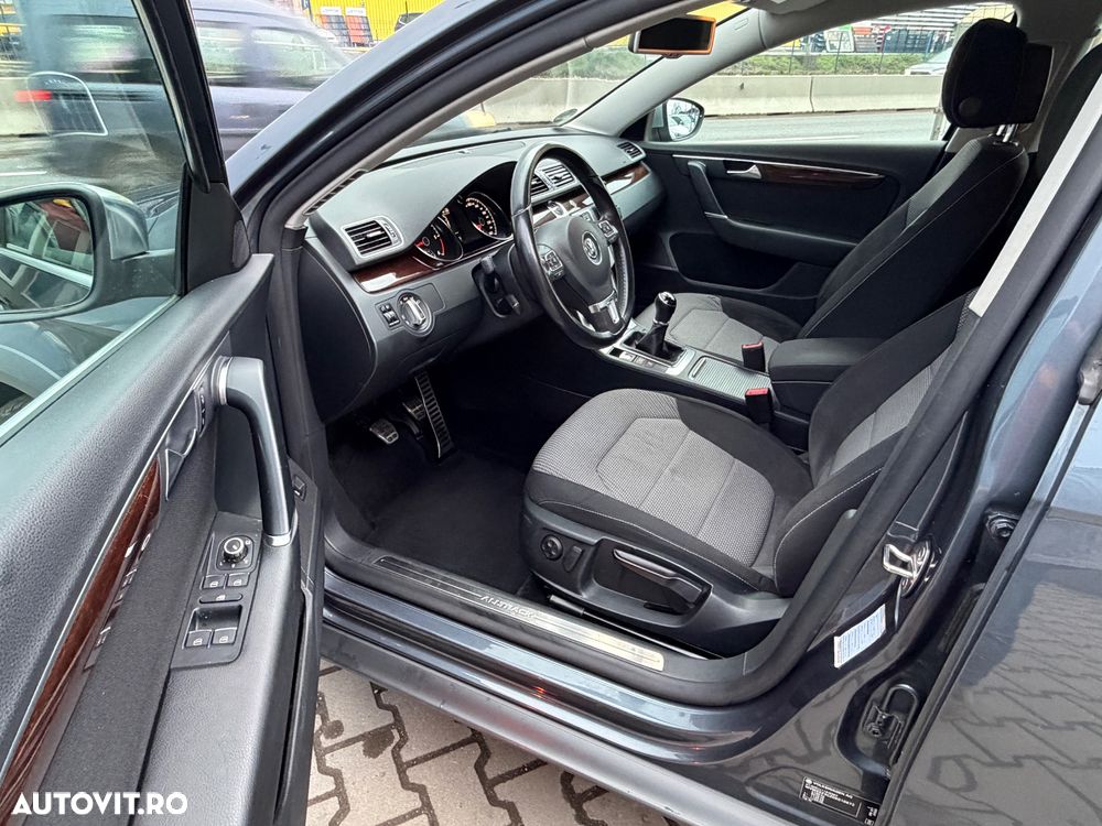 Volkswagen Passat 2.0 TDI BlueMotion Technology Highline - 21