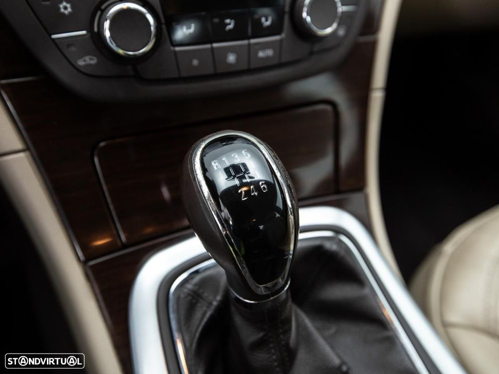 Opel Insignia - 17