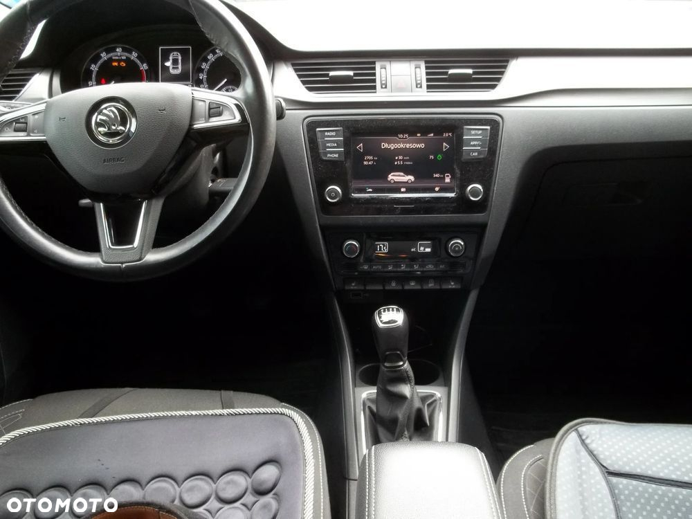 Skoda RAPID Spb 1.0 TSI Style - 25