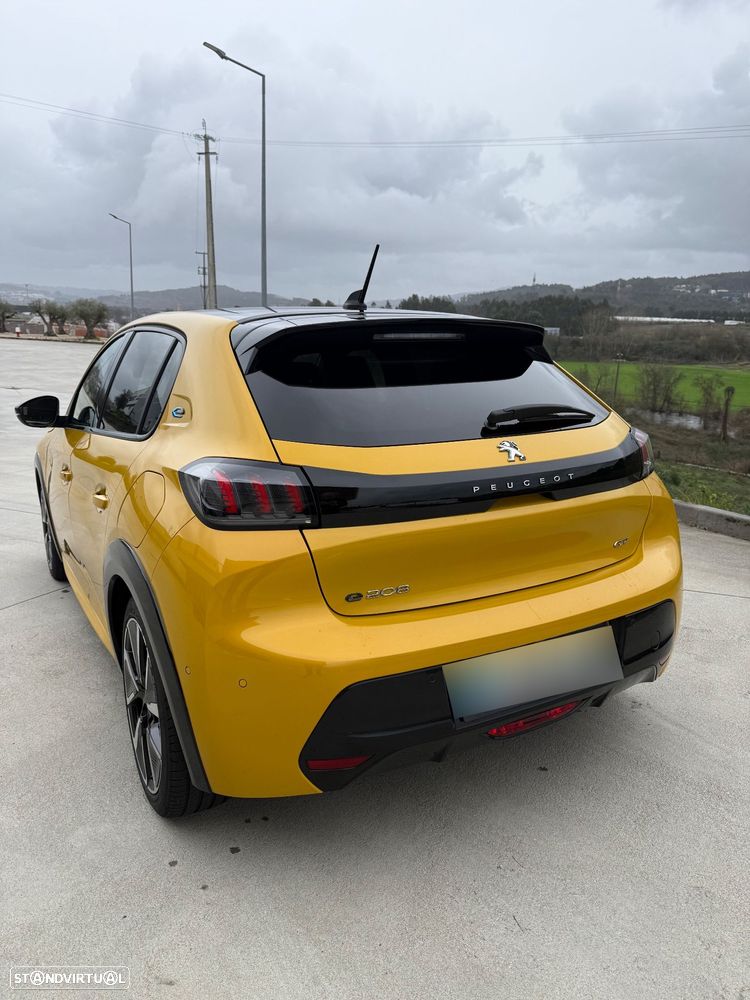 Peugeot e-208 - 4