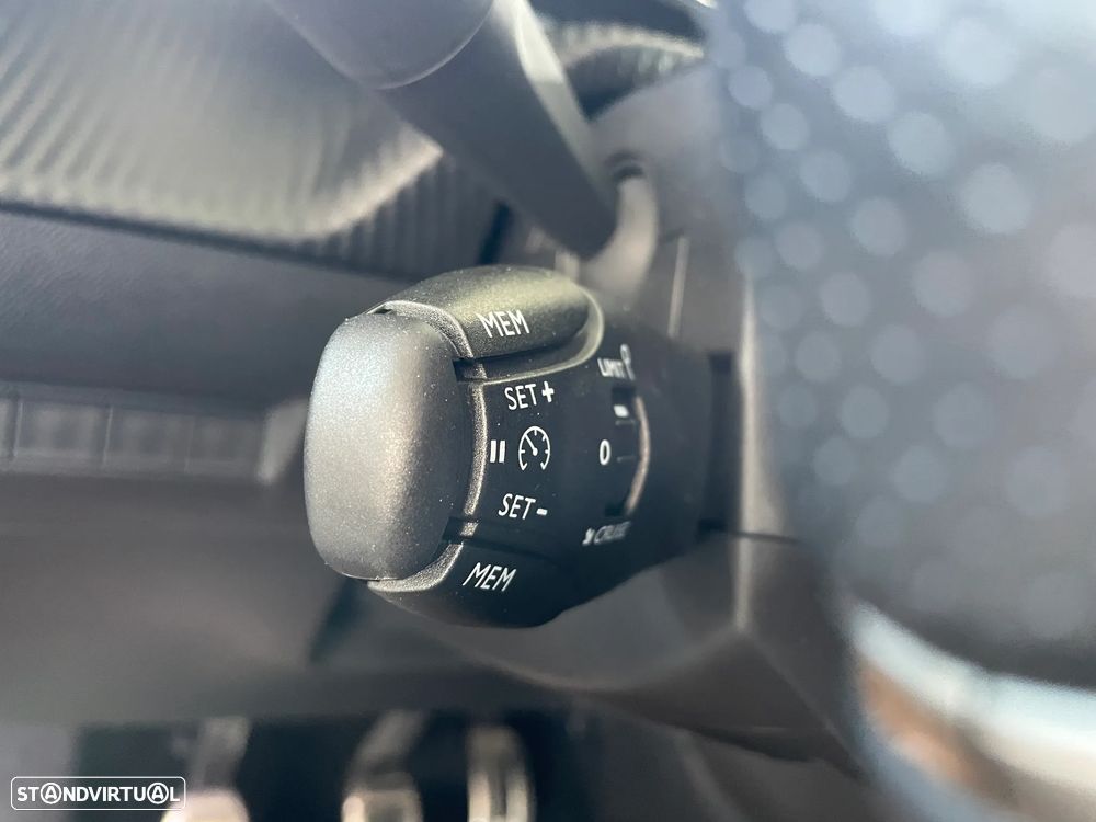 Peugeot 2008 PureTech 130 Stop&Start GT-Line Edition - 23