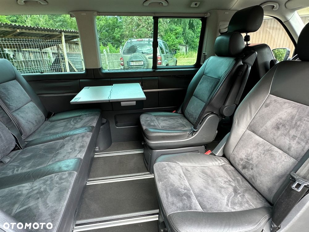 Volkswagen Multivan - 16