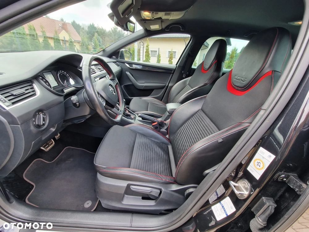 Skoda Octavia 2.0 TDI DSG RS - 6