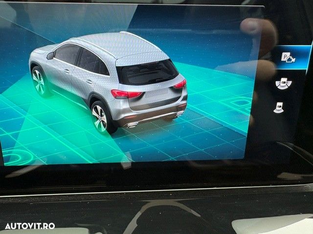 Mercedes-Benz GLA - 21