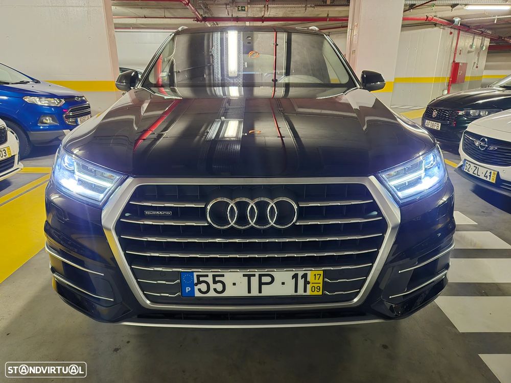 Audi Q7 3.0 TDi quattro S-line Tiptronic 7L - 2
