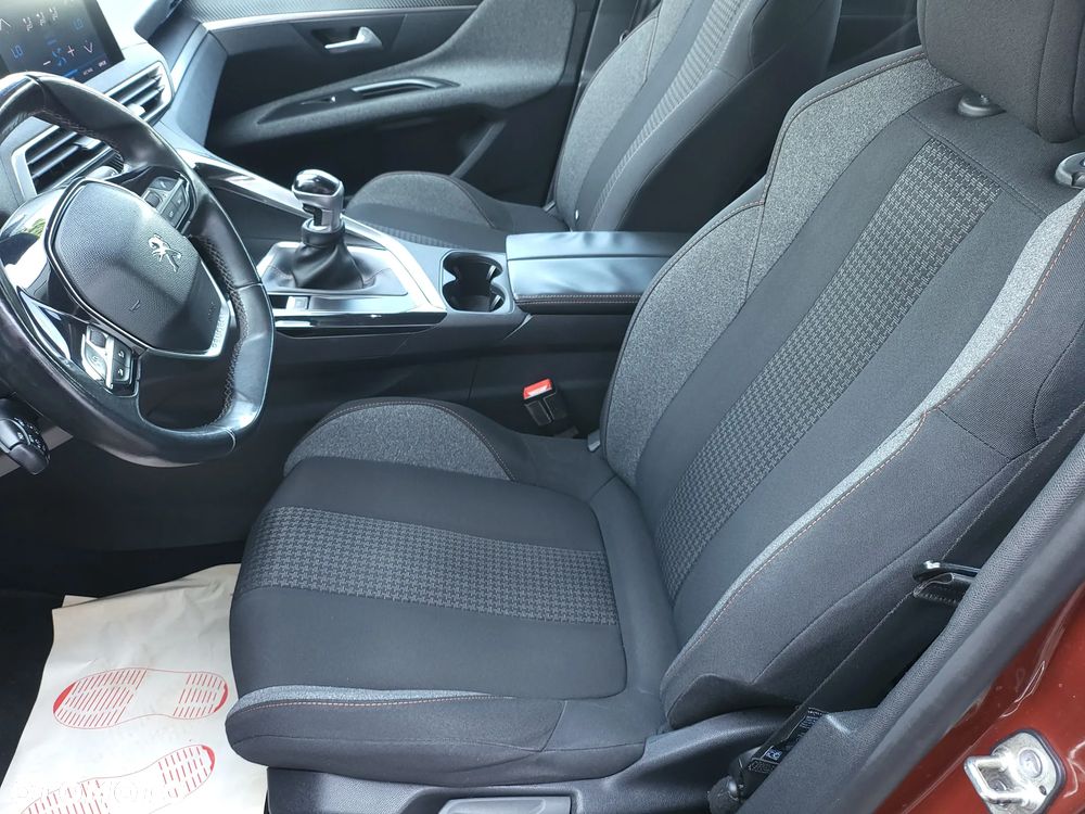 Peugeot 3008 1.2 PureTech Allure Pack S&S - 16