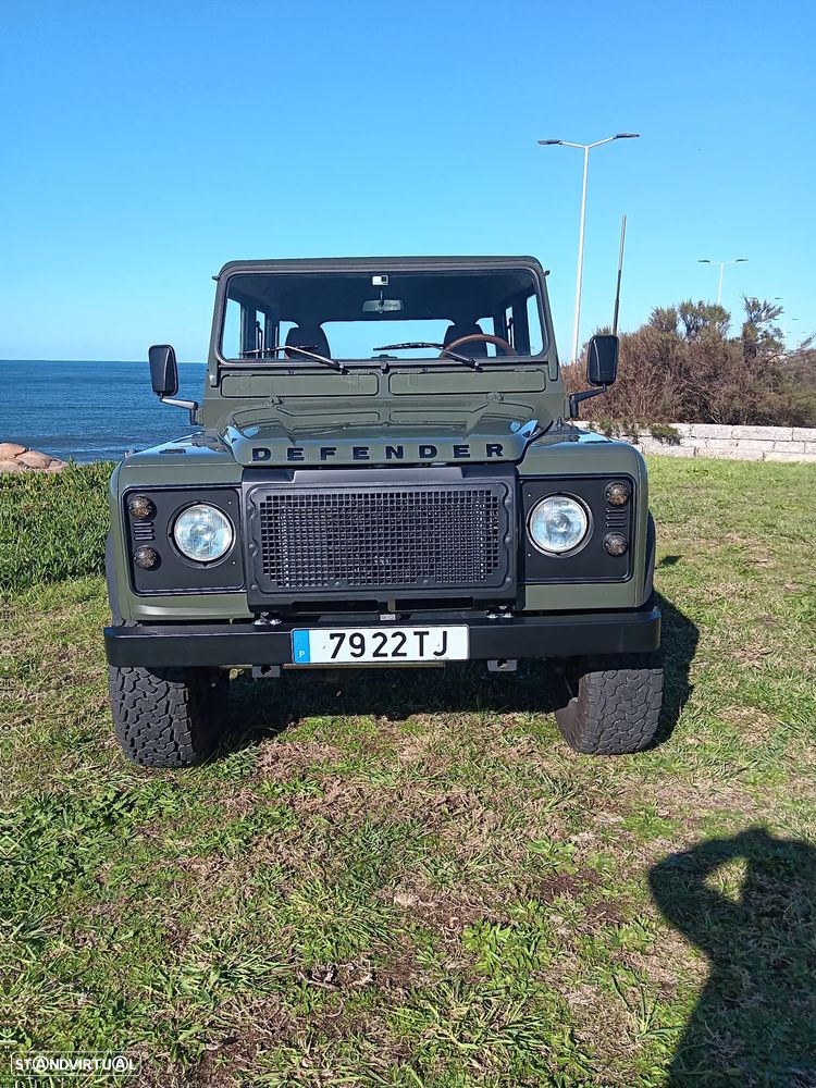 Land Rover Defender - 6